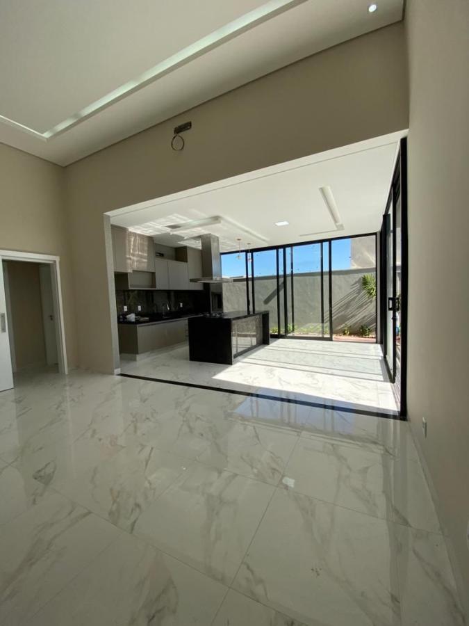 Casa à venda com 3 quartos, 163m² - Foto 3