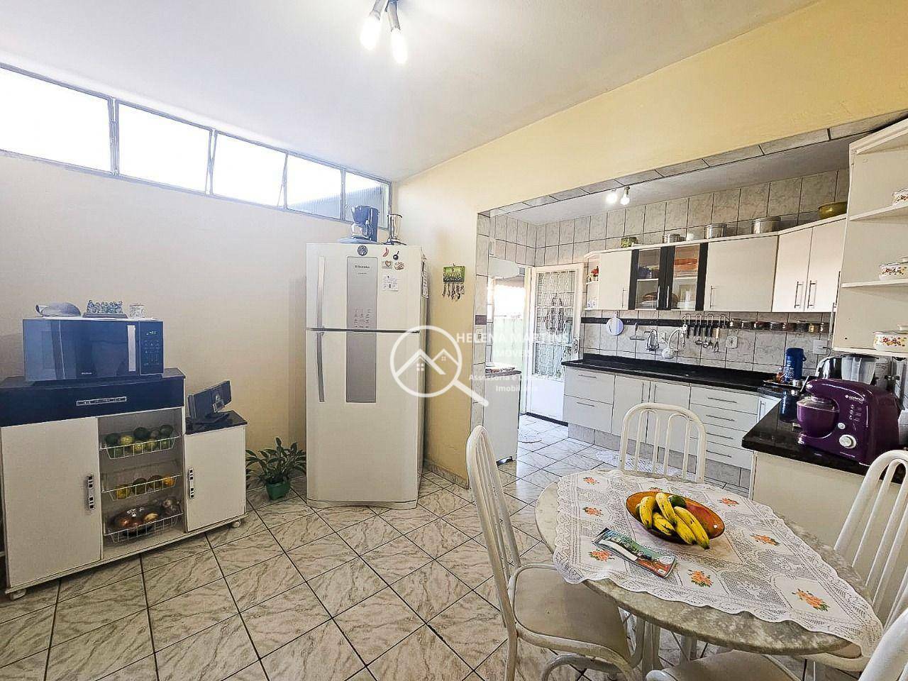 Casa à venda com 3 quartos, 181m² - Foto 18