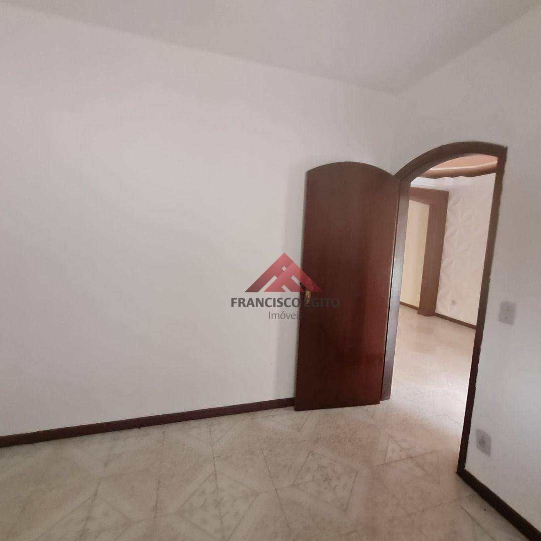 Casa à venda com 2 quartos, 94m² - Foto 7