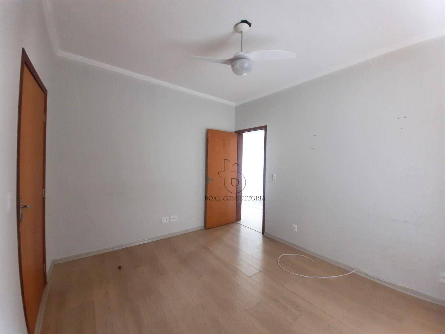 Casa de Condomínio à venda com 4 quartos, 331m² - Foto 11