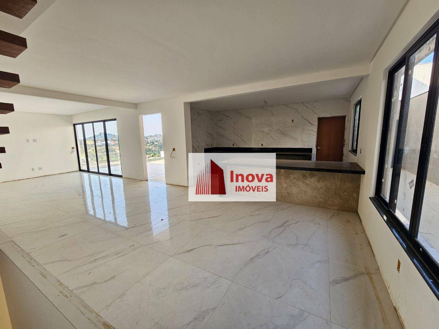 Casa de Condomínio à venda com 4 quartos, 400m² - Foto 4