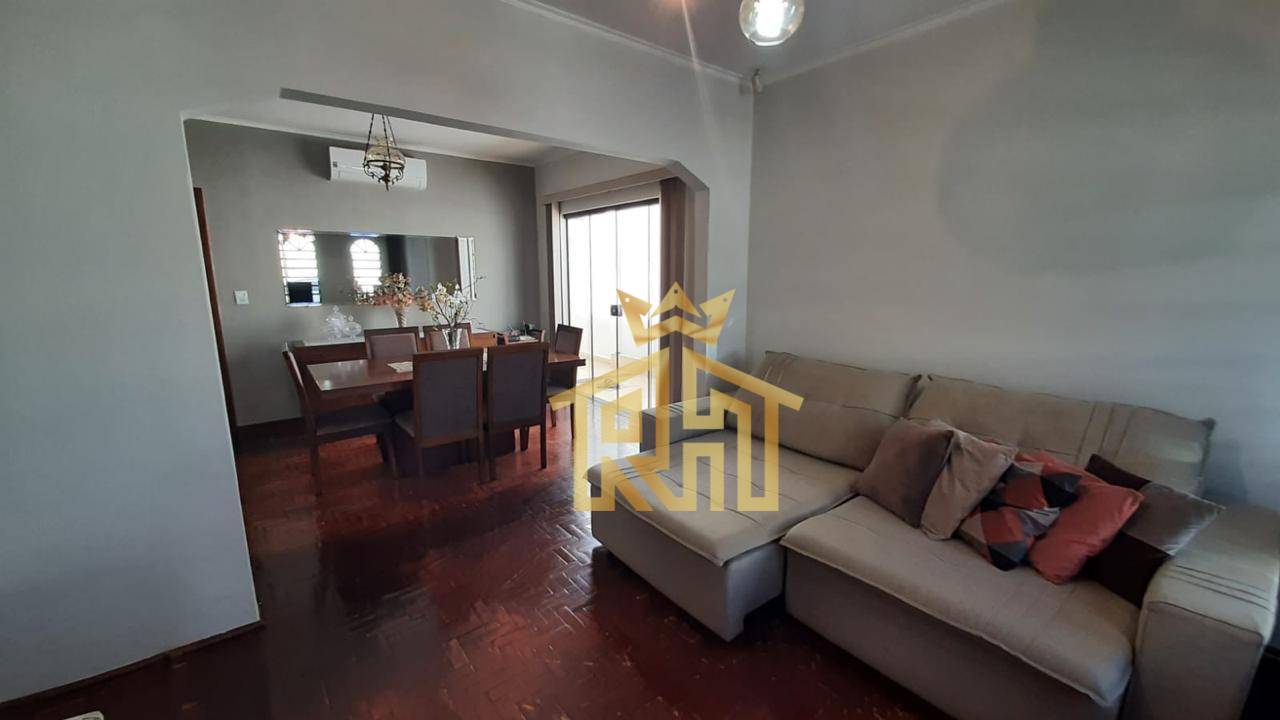 Casa à venda com 3 quartos, 171m² - Foto 2