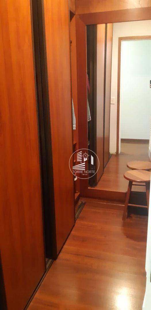 Apartamento à venda com 4 quartos, 240m² - Foto 15