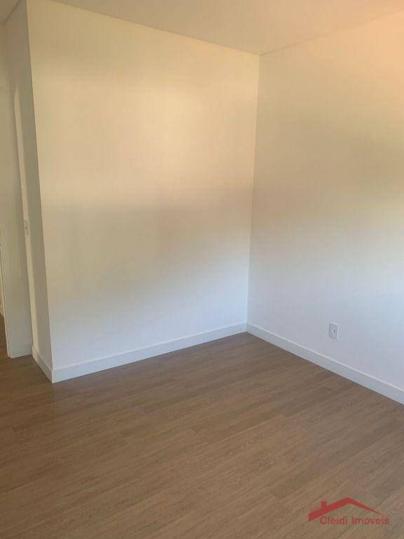 Casa à venda com 4 quartos, 254m² - Foto 12