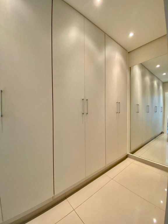 Casa de Condomínio à venda com 4 quartos, 380m² - Foto 46