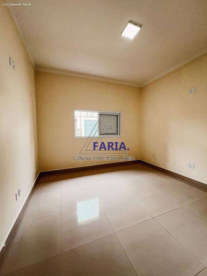 Casa à venda com 3 quartos, 239m² - Foto 7