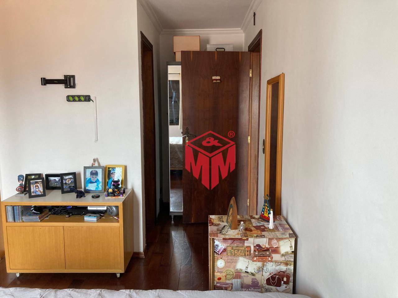 Apartamento à venda com 3 quartos, 180m² - Foto 34