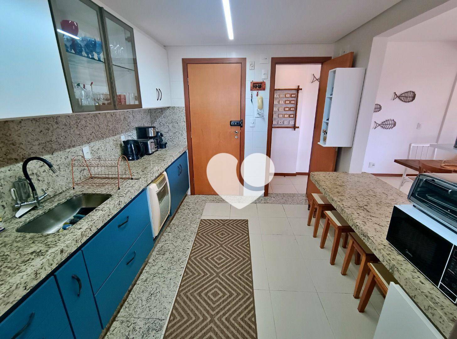 Apartamento à venda com 4 quartos, 191m² - Foto 42