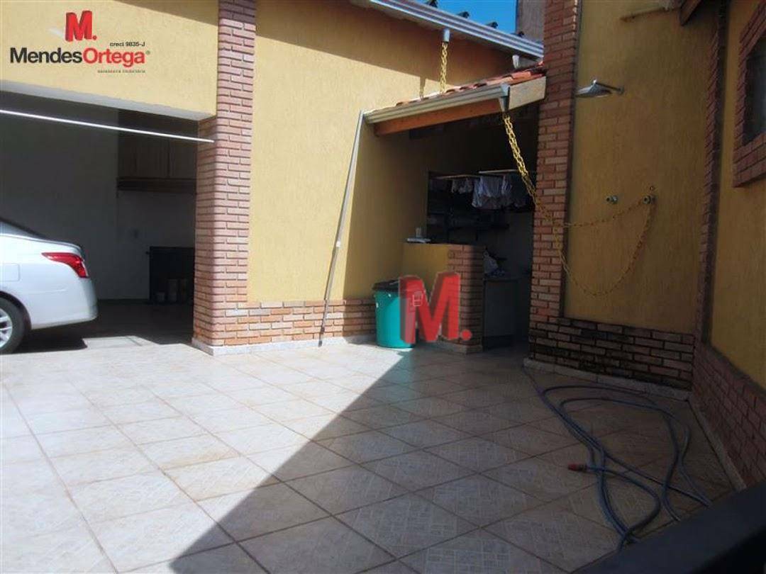 Casa à venda com 2 quartos, 300m² - Foto 28