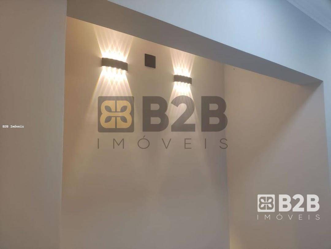 Casa à venda com 3 quartos, 230m² - Foto 14