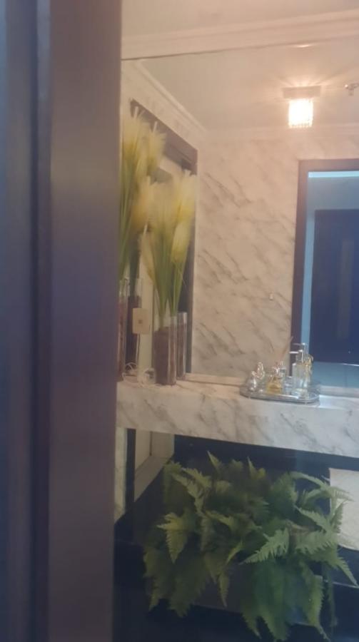 Apartamento à venda com 3 quartos, 250m² - Foto 2