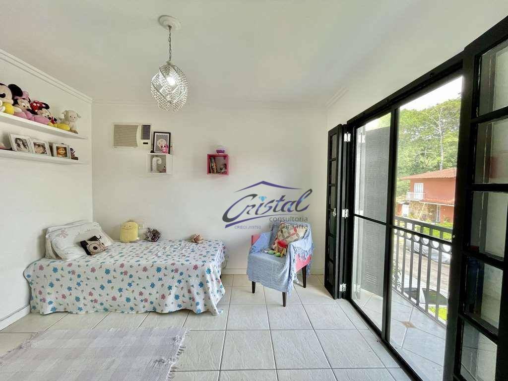 Casa à venda com 4 quartos, 250m² - Foto 32