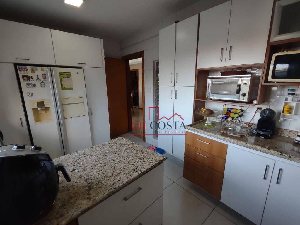 Casa à venda com 3 quartos, 188m² - Foto 32