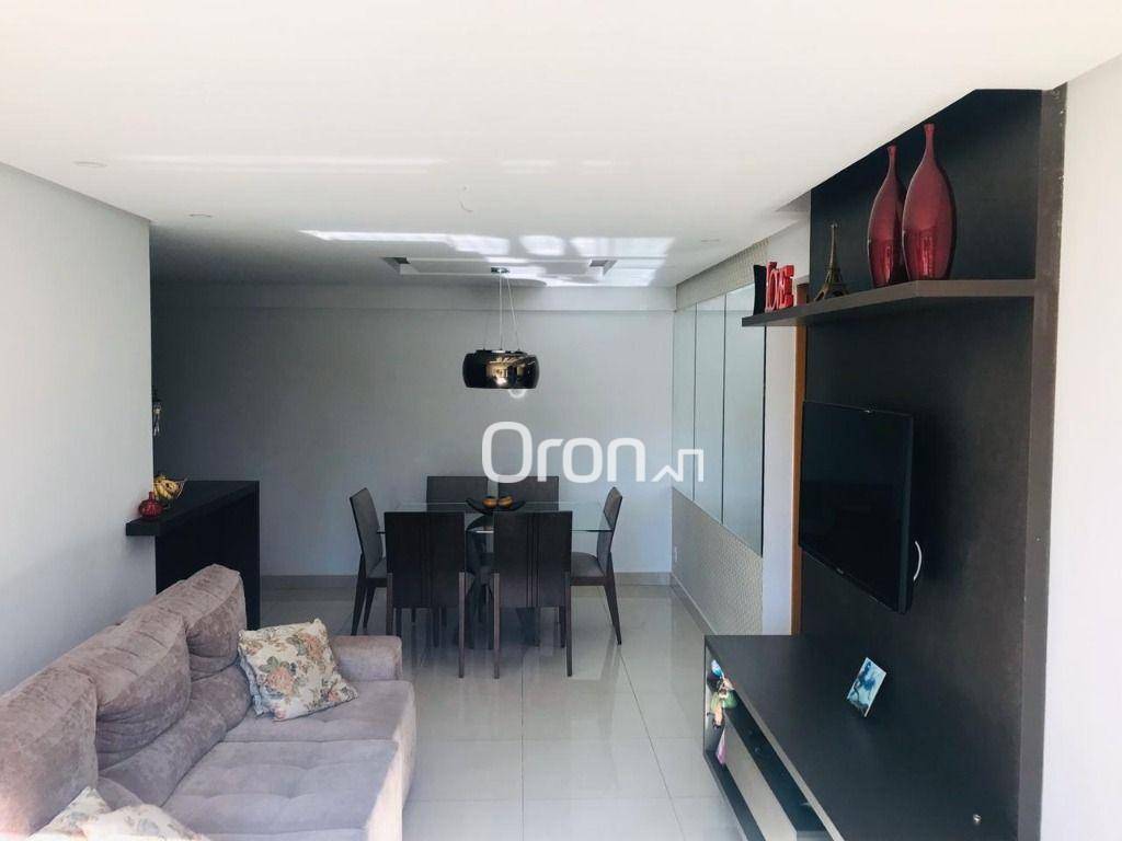 Apartamento à venda com 2 quartos, 66m² - Foto 2