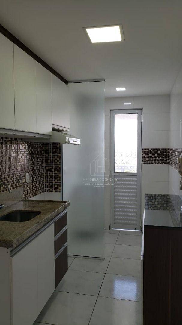 Apartamento à venda com 3 quartos, 70m² - Foto 1