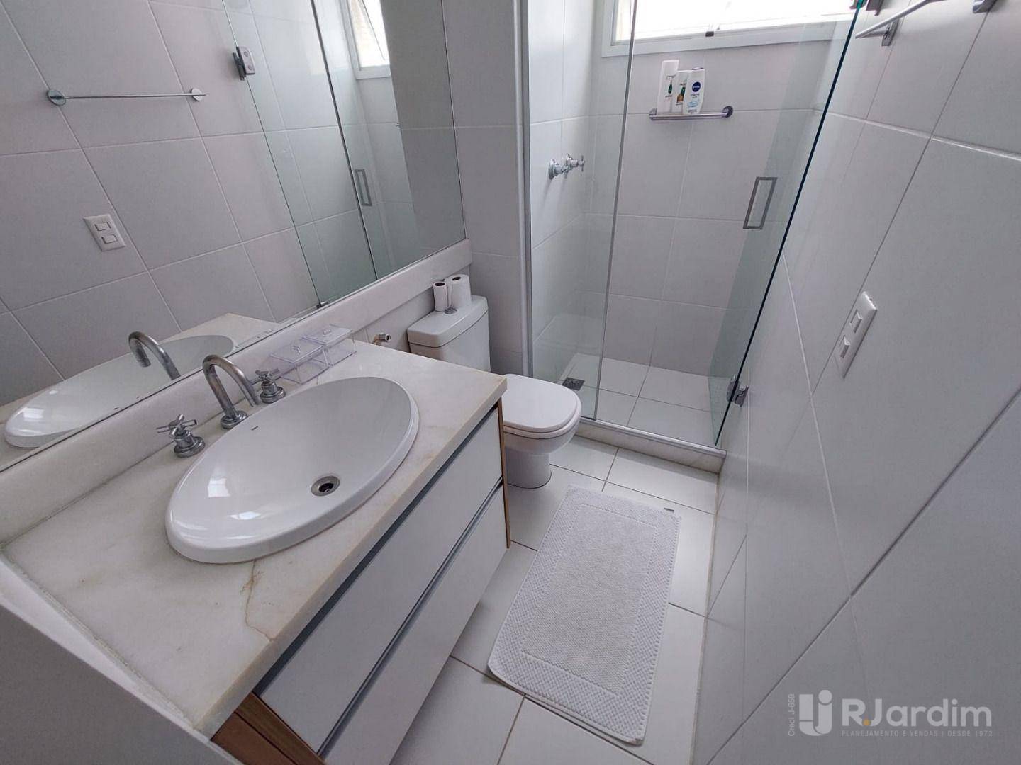 Apartamento para alugar com 2 quartos, 85m² - Foto 10