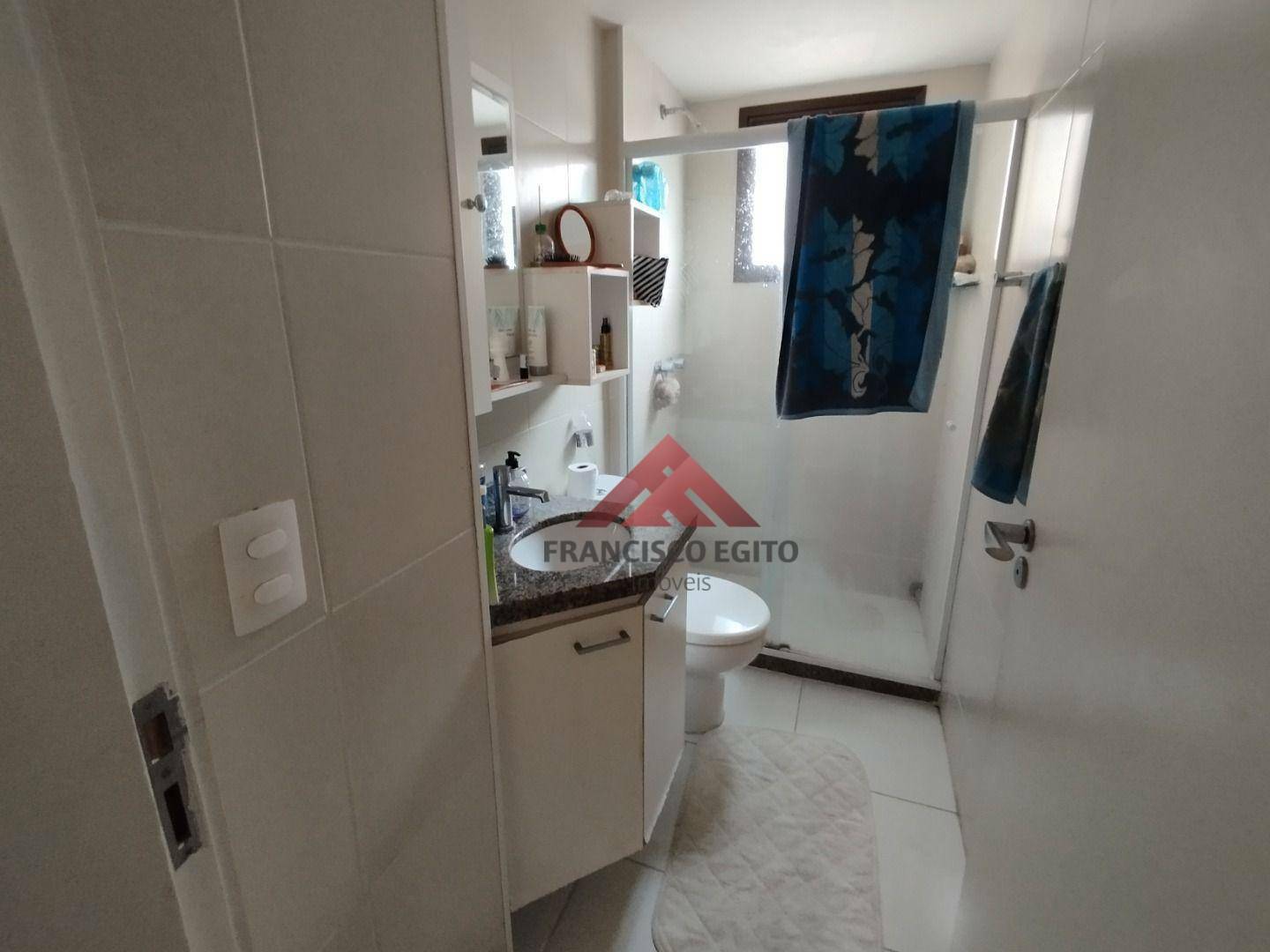 Apartamento à venda com 2 quartos, 60m² - Foto 17