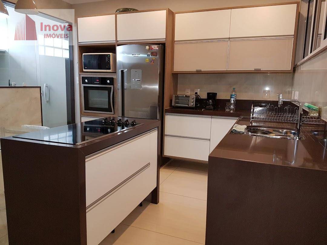 Apartamento à venda com 3 quartos, 140m² - Foto 22