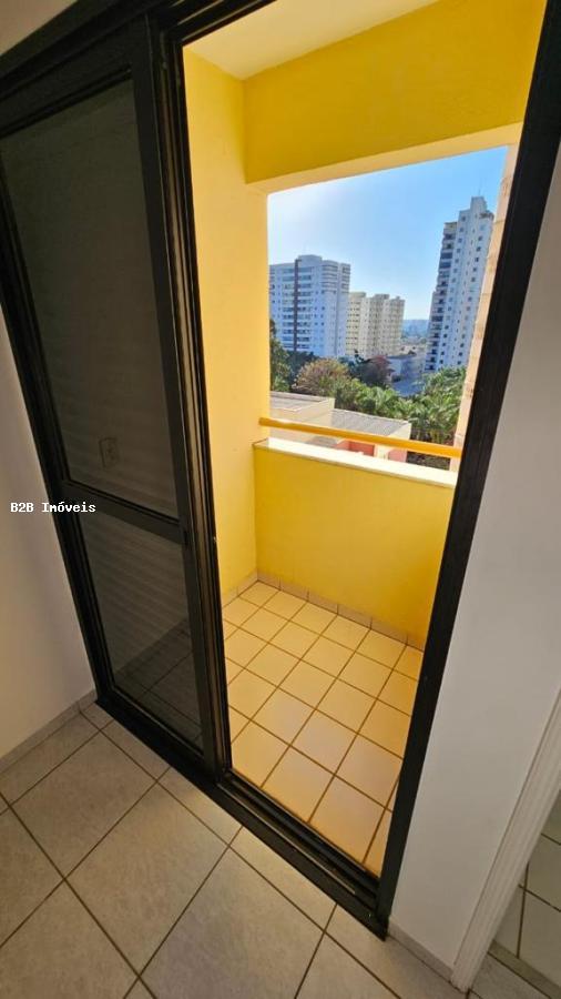 Apartamento à venda com 3 quartos, 76m² - Foto 4