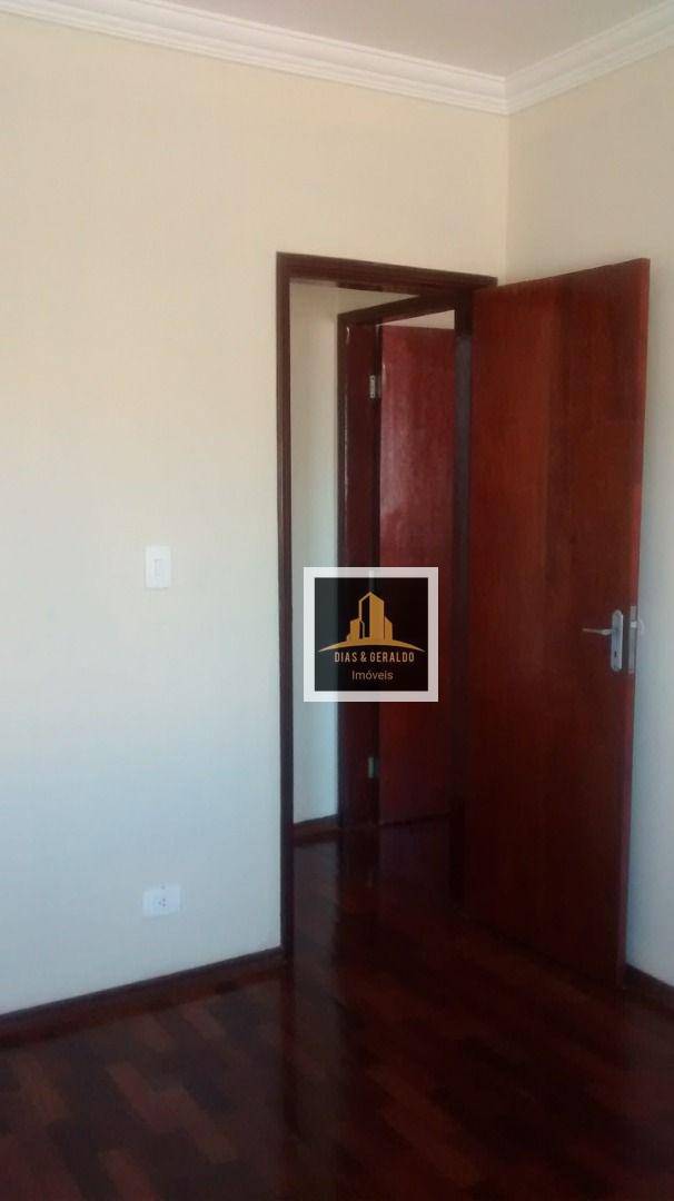 Apartamento à venda com 2 quartos, 67m² - Foto 11