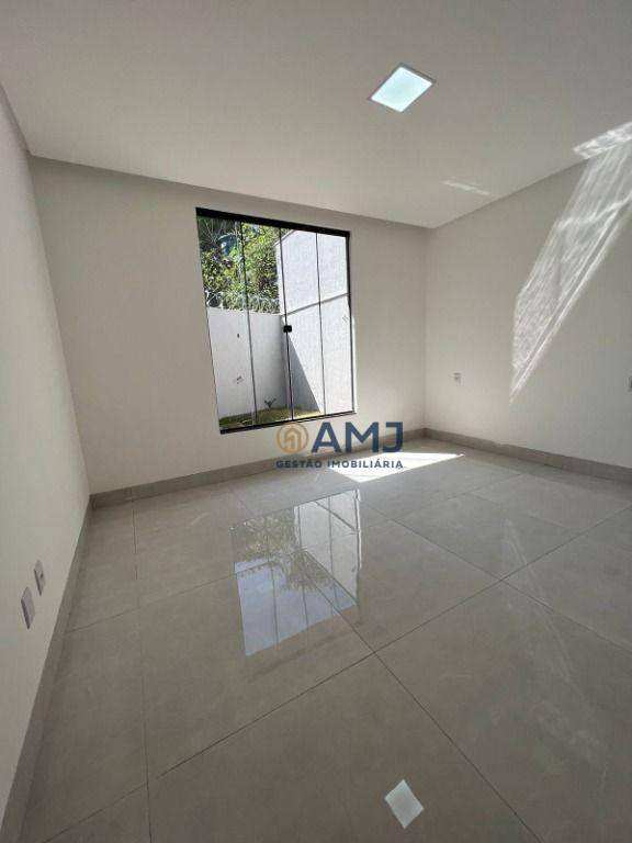 Casa à venda com 3 quartos, 122m² - Foto 13