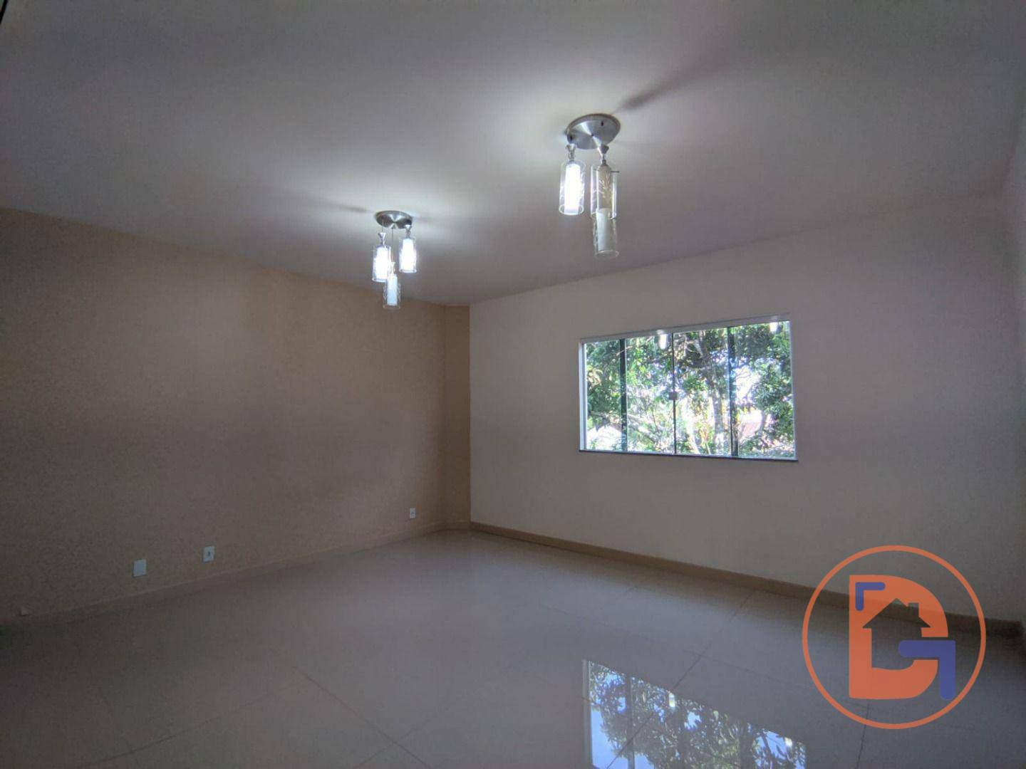 Casa à venda com 5 quartos, 240m² - Foto 31