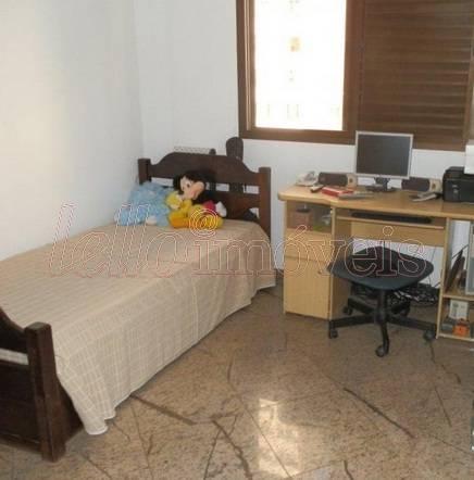 Apartamento à venda com 3 quartos, 200m² - Foto 17