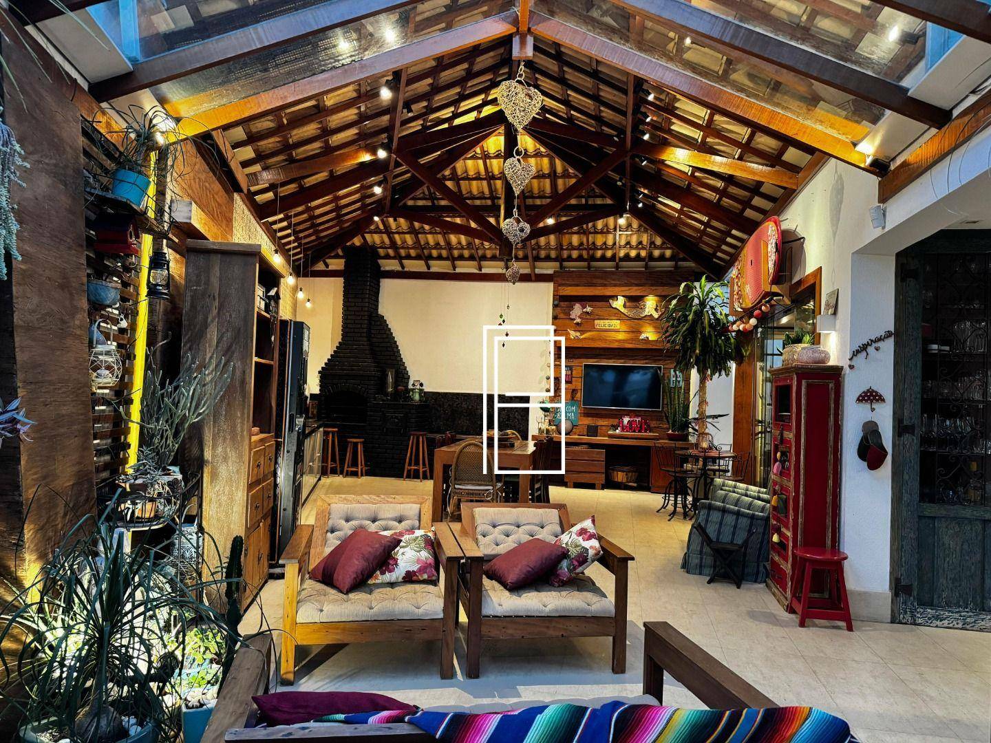 Casa à venda com 4 quartos, 300m² - Foto 32