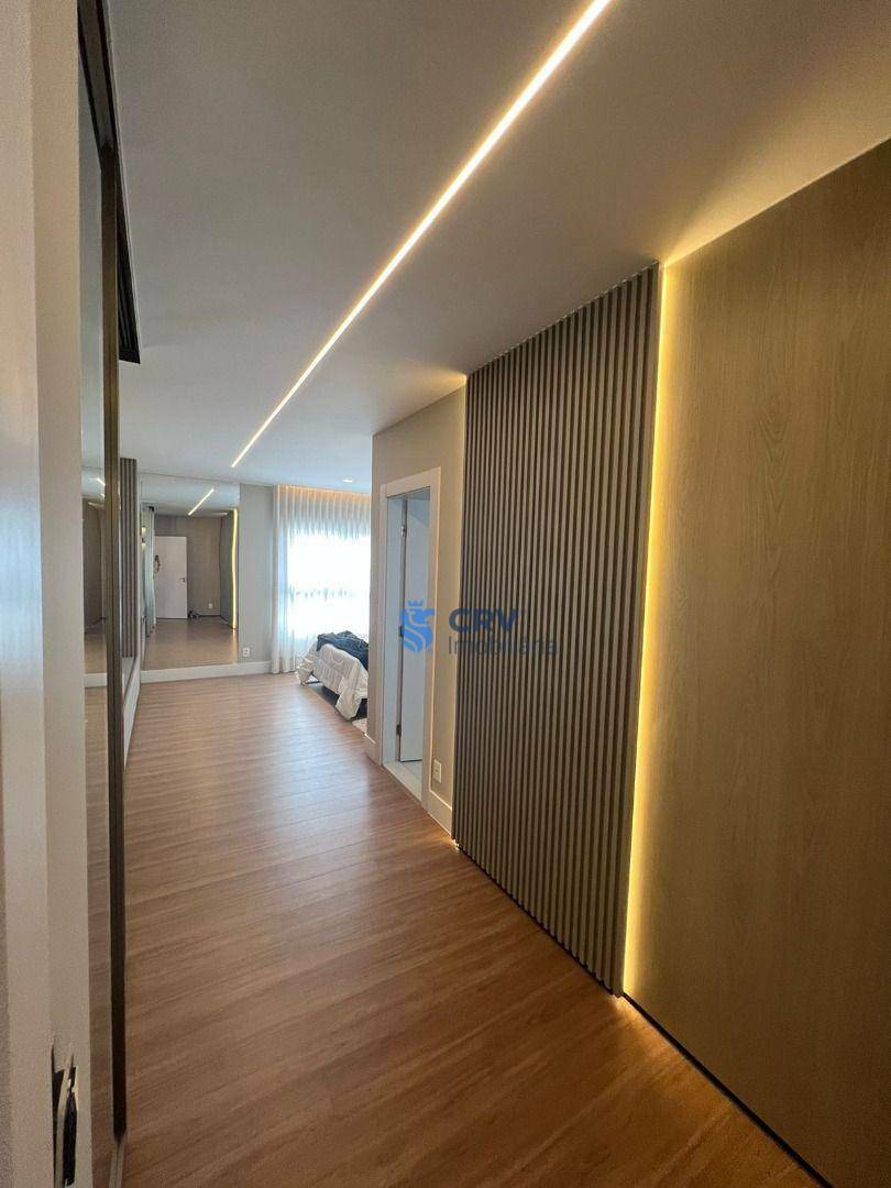 Apartamento à venda com 3 quartos, 216m² - Foto 10