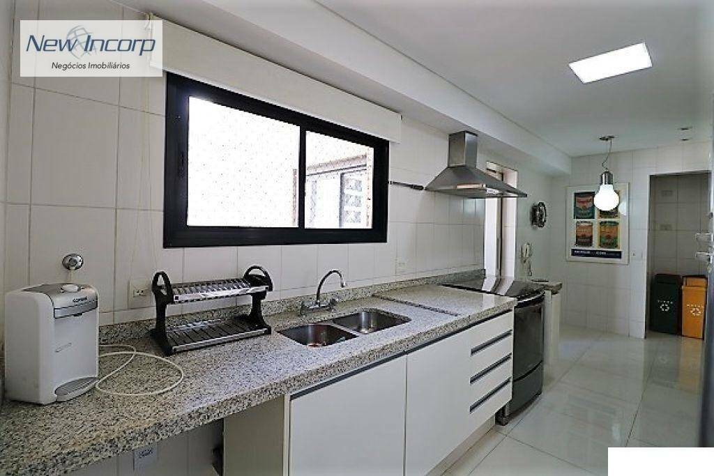 Apartamento para alugar com 3 quartos, 260m² - Foto 9