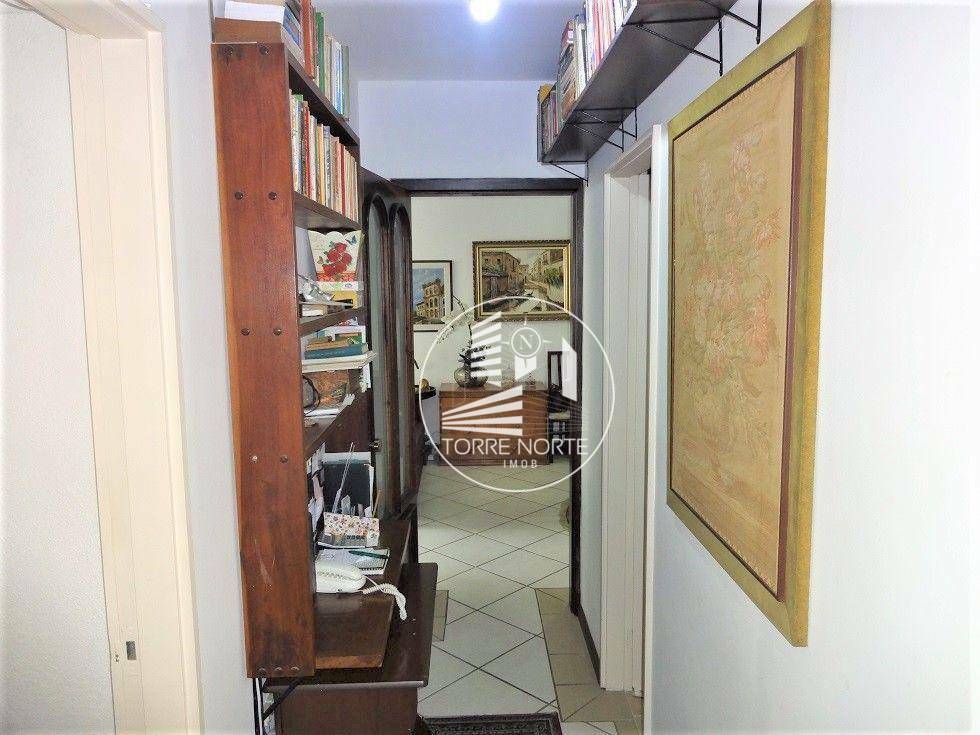 Apartamento à venda com 3 quartos, 125m² - Foto 17