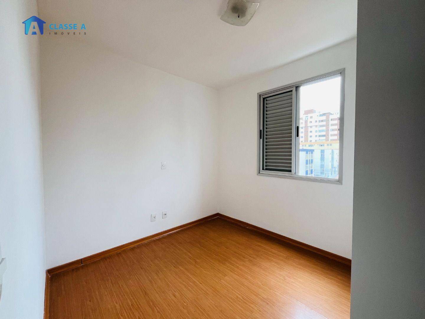 Apartamento à venda com 3 quartos, 110m² - Foto 9