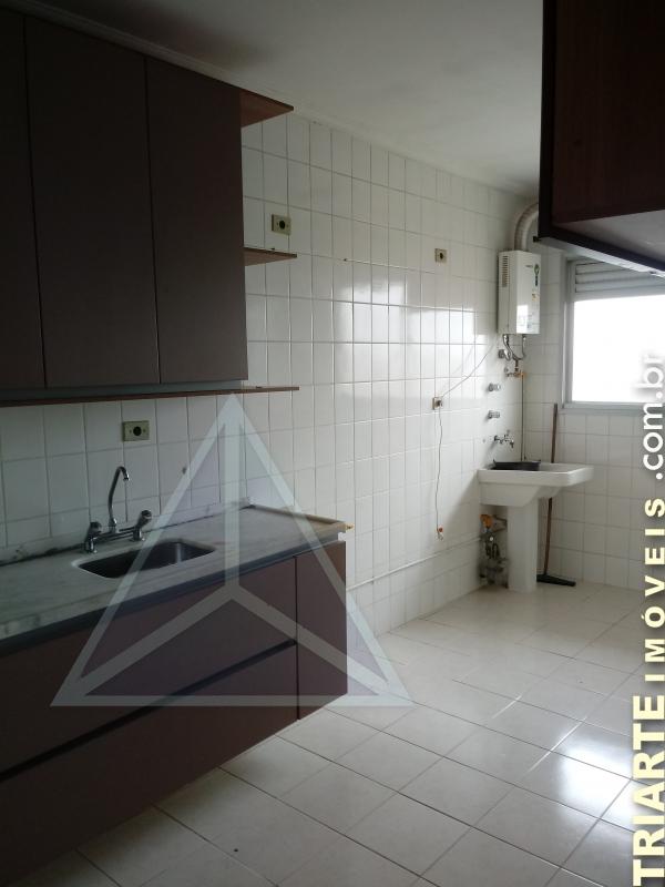 Apartamento à venda com 2 quartos, 64m² - Foto 7