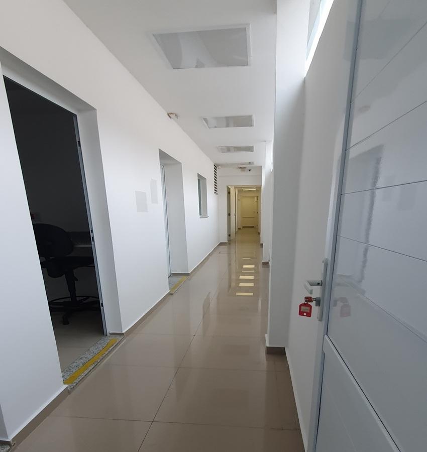 Prédio Inteiro para alugar com 11 quartos, 210m² - Foto 2