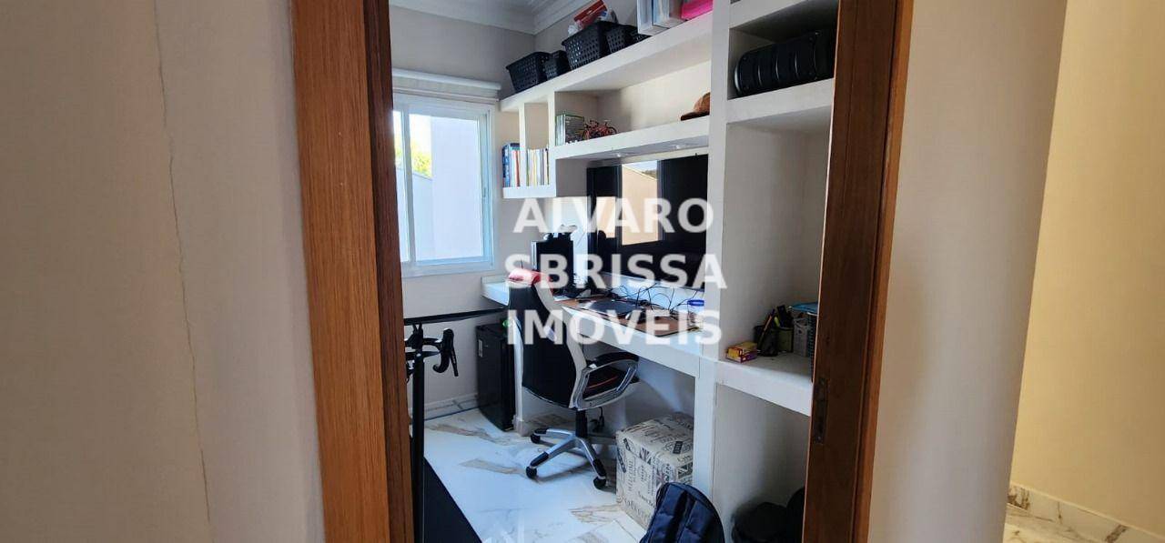 Casa de Condomínio à venda com 5 quartos, 235m² - Foto 22