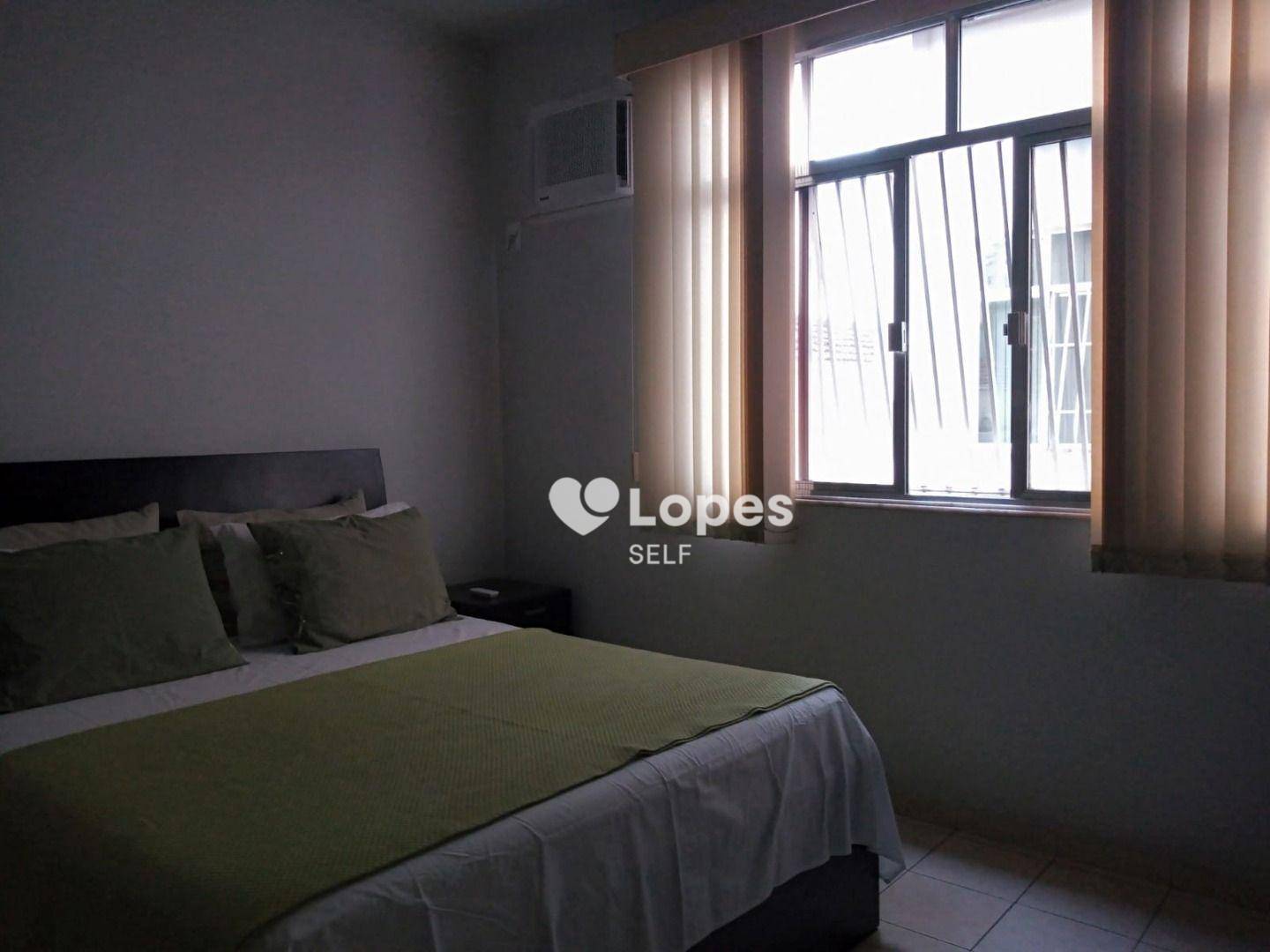 Apartamento à venda com 2 quartos, 75m² - Foto 4