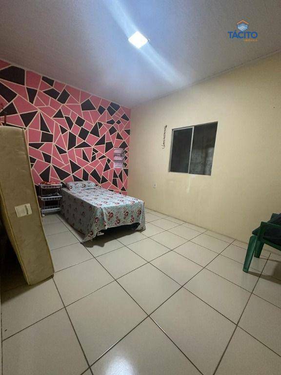 Casa à venda com 8 quartos, 400m² - Foto 17