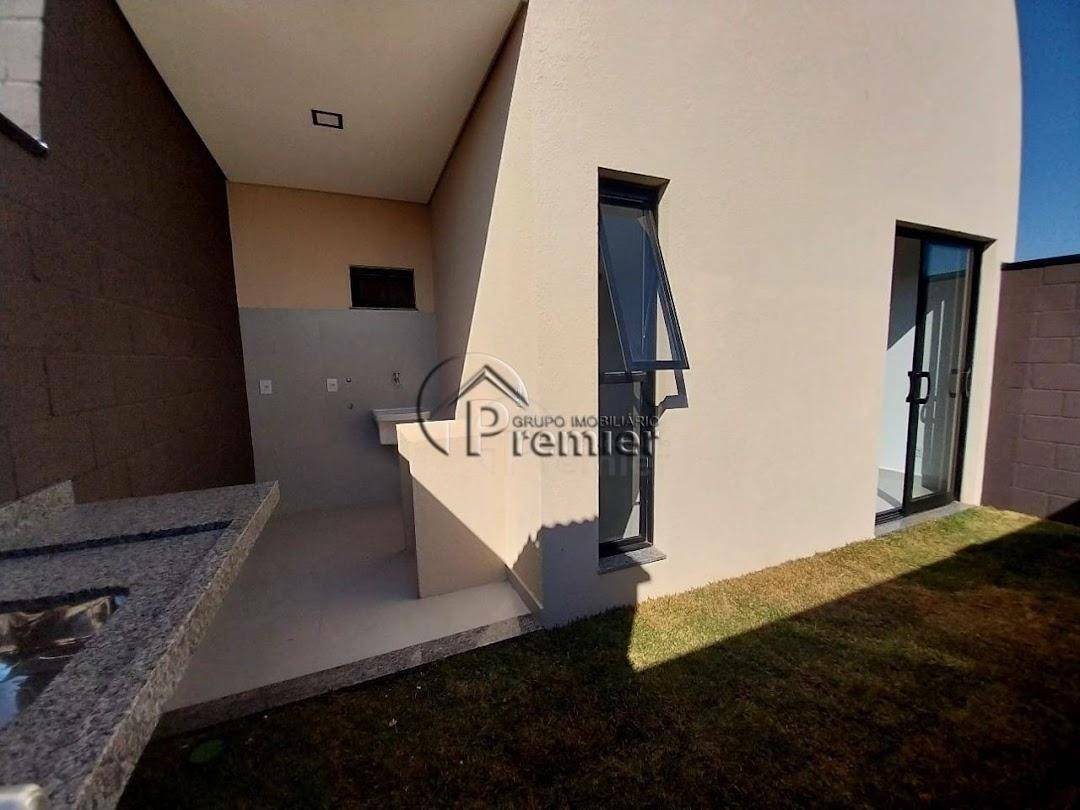 Casa à venda com 2 quartos, 80m² - Foto 8