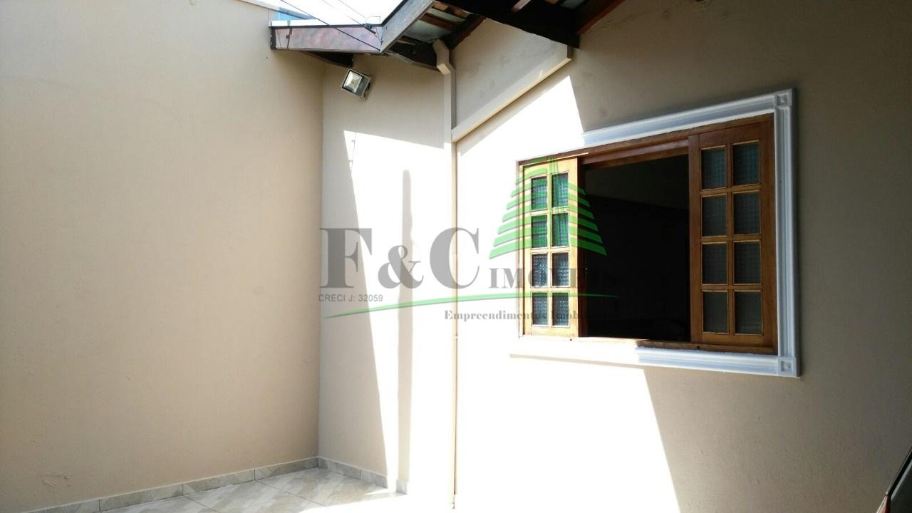 Casa à venda com 3 quartos, 180m² - Foto 4