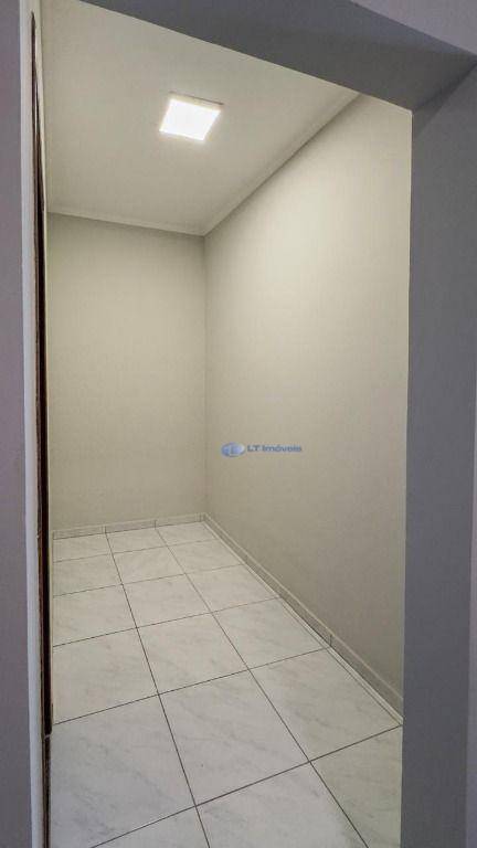 Casa para alugar com 3 quartos, 121m² - Foto 29