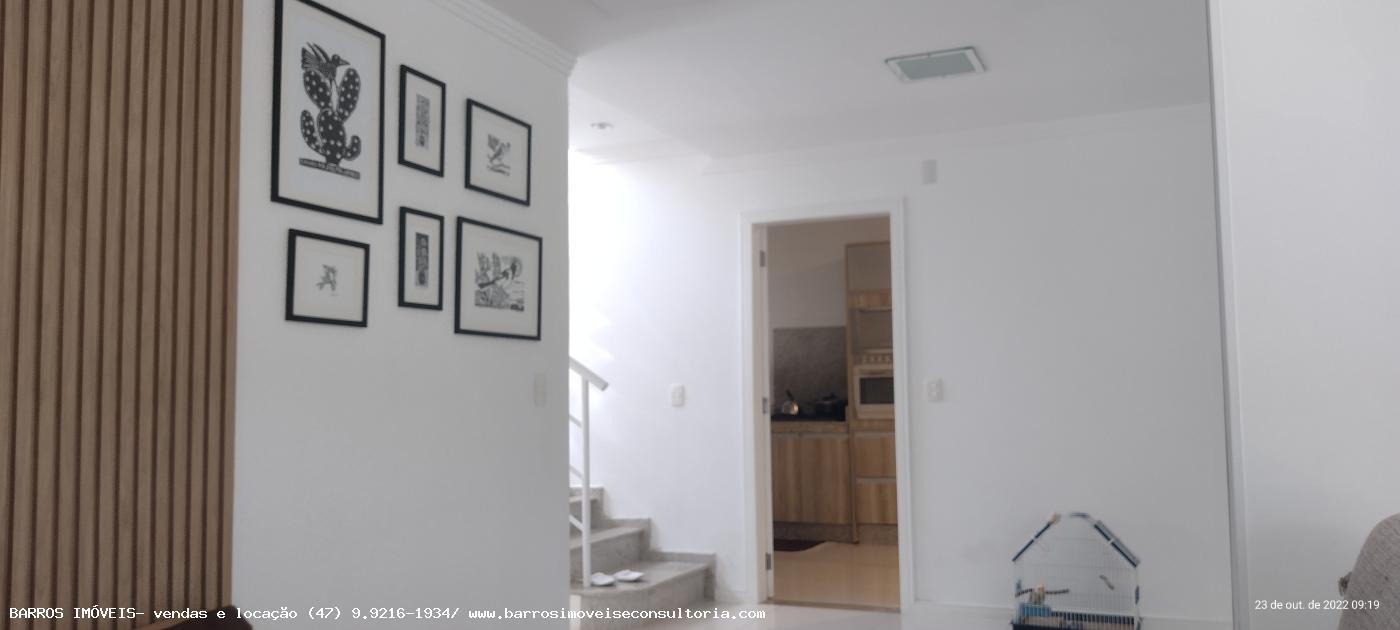 Casa à venda com 4 quartos, 180m² - Foto 17