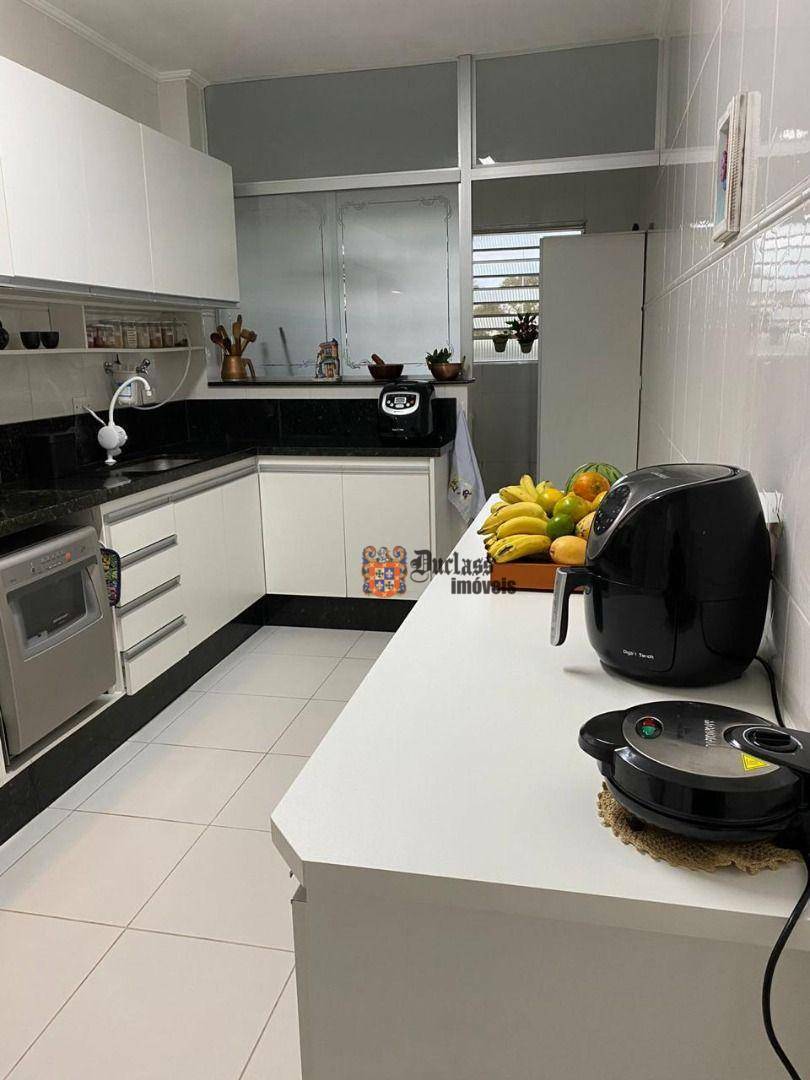 Apartamento à venda com 3 quartos, 154m² - Foto 8