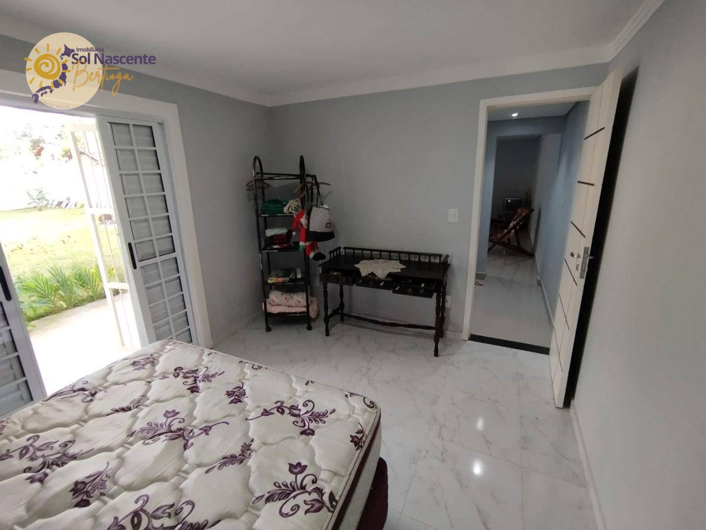 Casa à venda com 4 quartos, 180m² - Foto 27