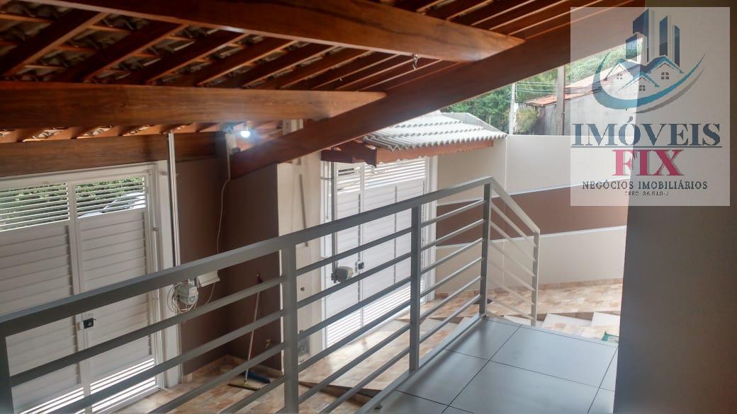 Casa à venda com 3 quartos, 176m² - Foto 2