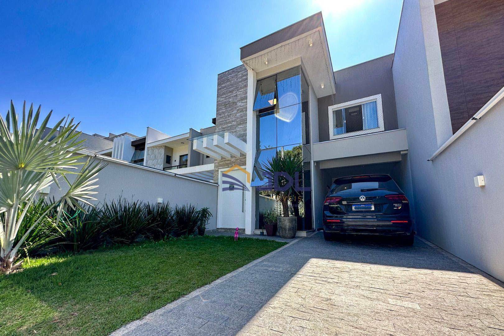 Casa à venda com 3 quartos, 140m² - Foto 1