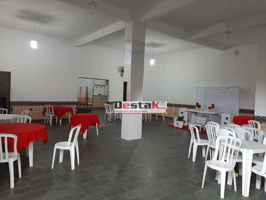 Sobrado à venda com 3 quartos, 362m² - Foto 4