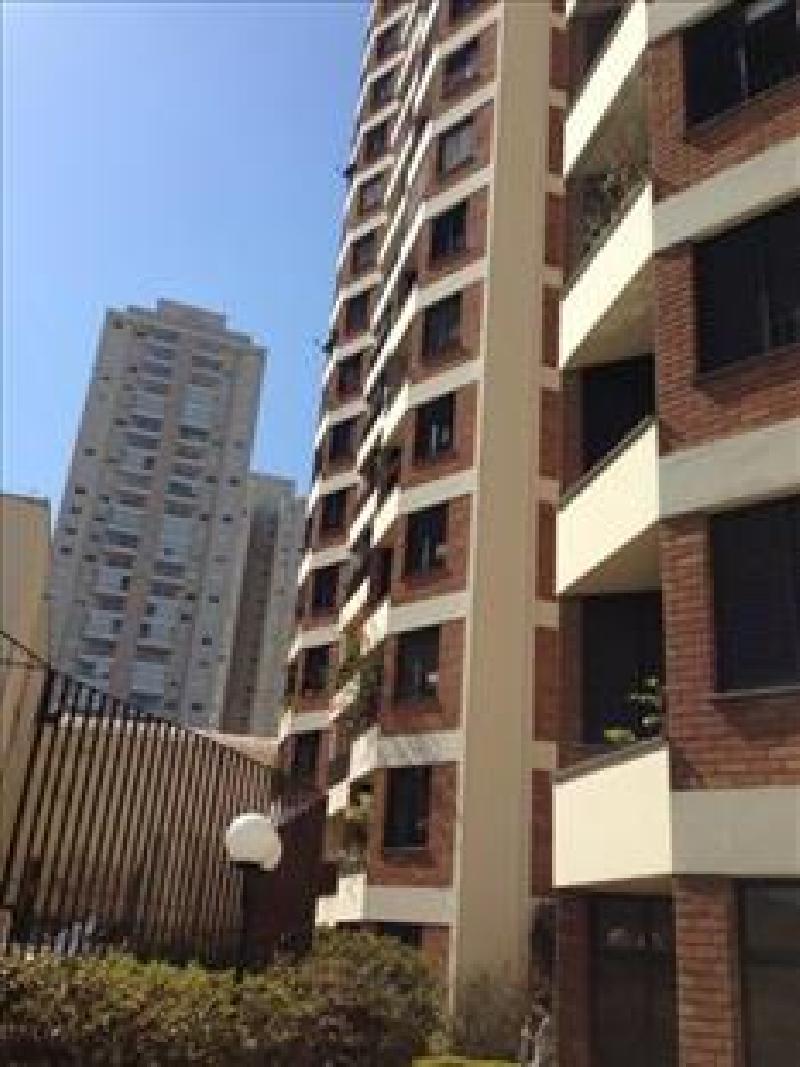 Apartamento à venda com 3 quartos, 195m² - Foto 4