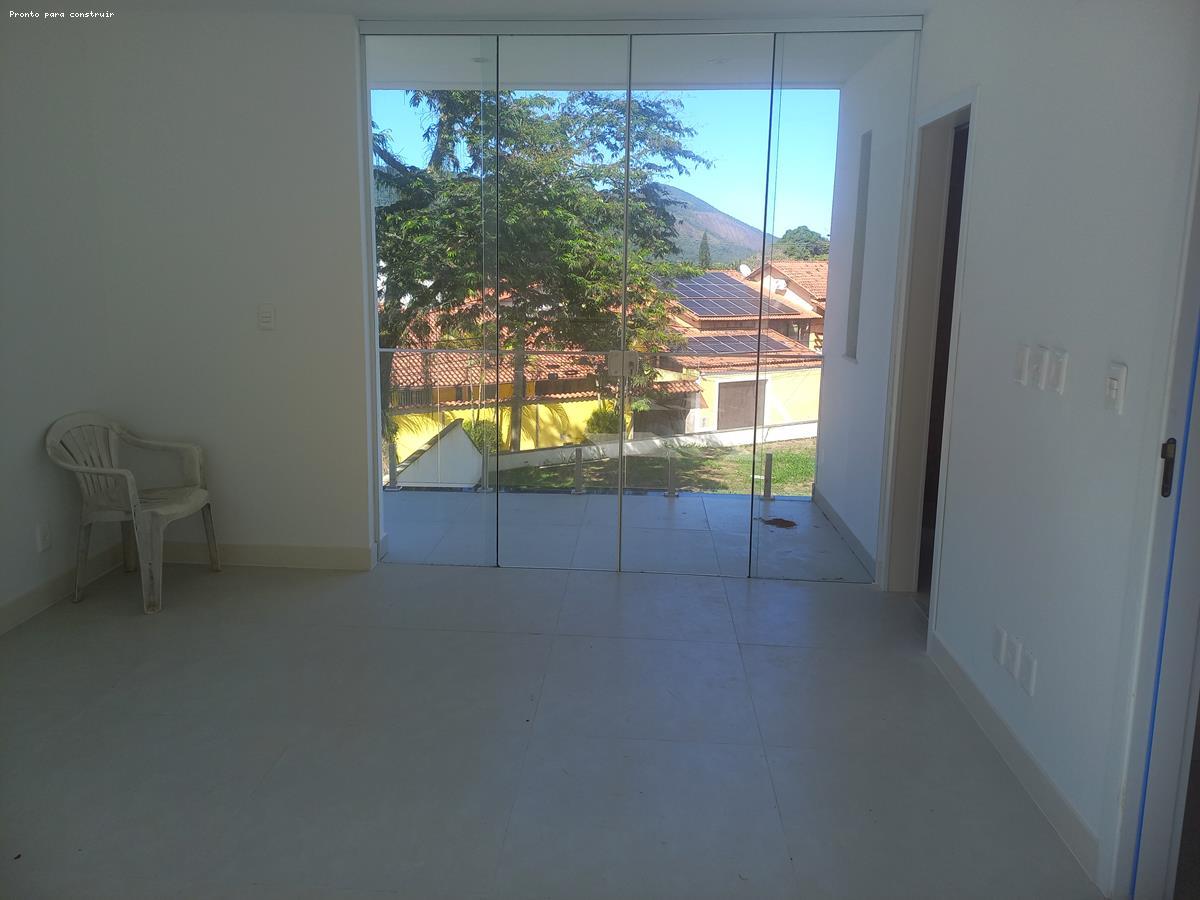 Casa à venda com 3 quartos, 121m² - Foto 14