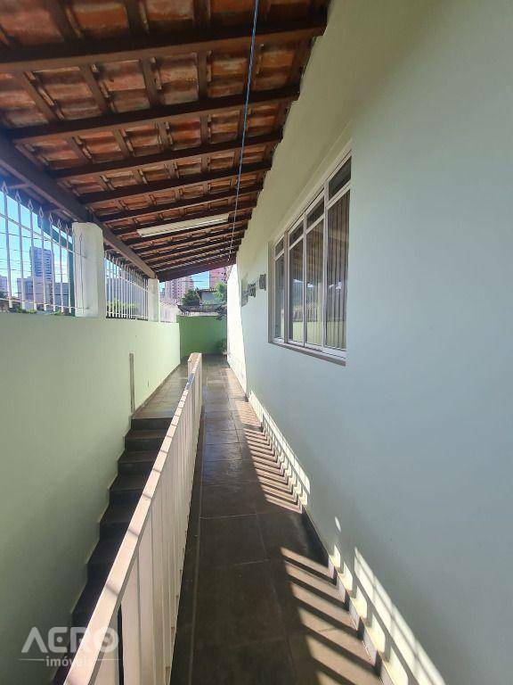 Casa à venda e aluguel com 4 quartos, 299m² - Foto 38