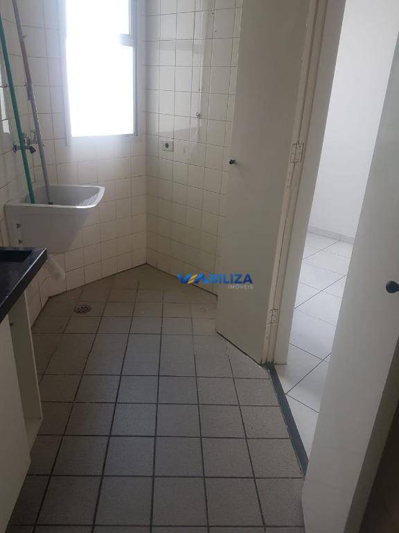 Apartamento à venda com 2 quartos, 46m² - Foto 14